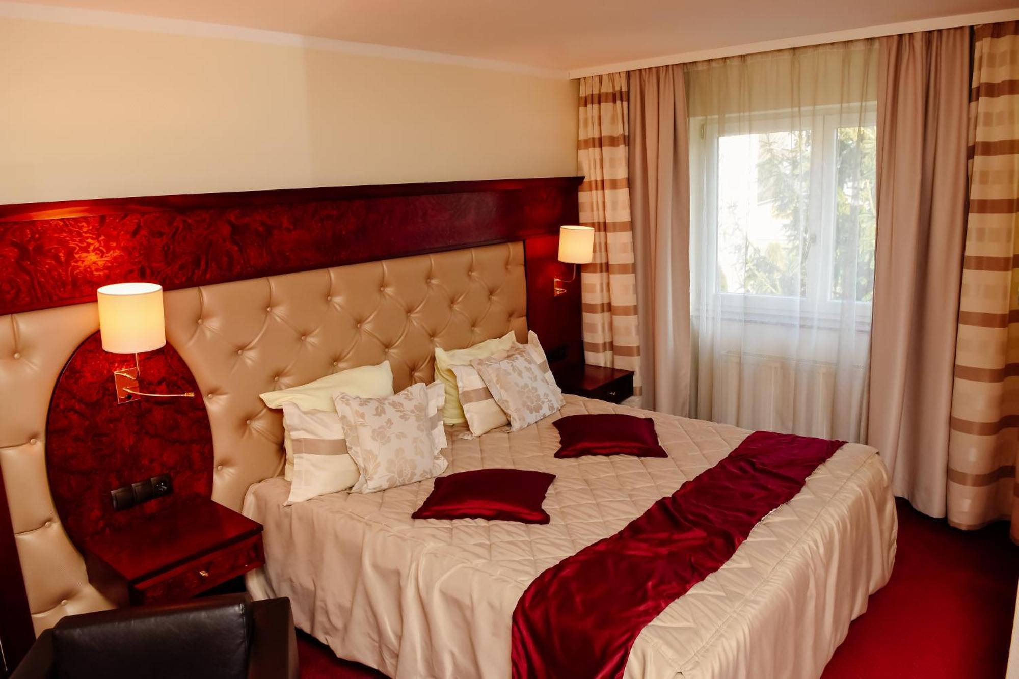 Residenz Hotel 4*